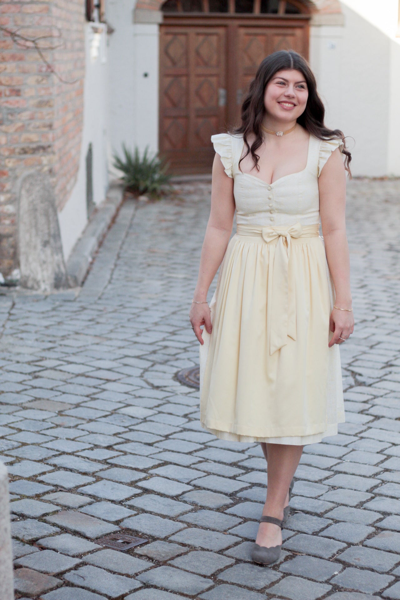Dirndl Charlotta in Butteryellow