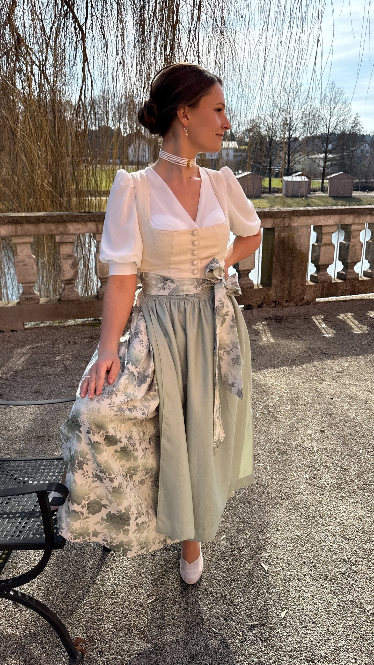 Dirndl Irma in salbeigrün
