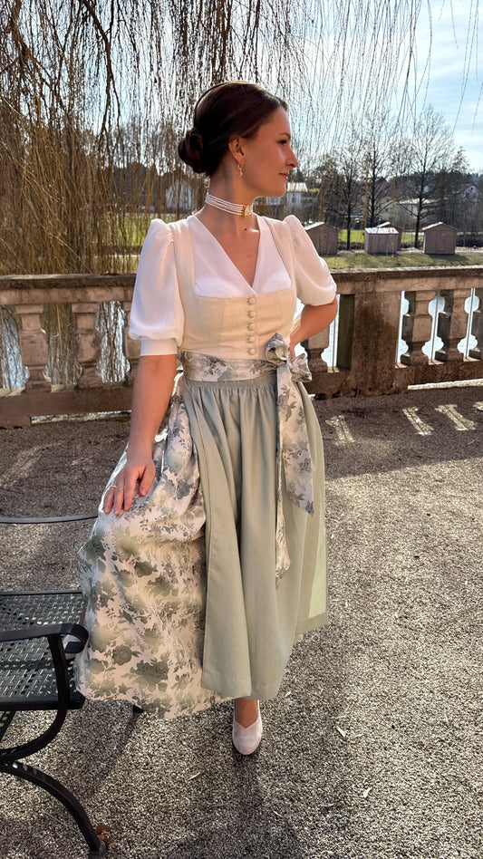 Dirndl Irma in salbeigrün