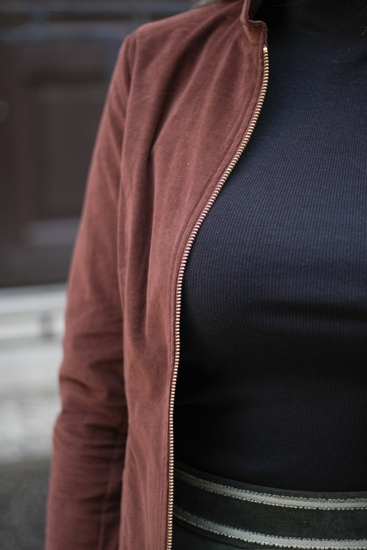 BellaSusi Jacke Lena Cord in kupferbraun mit Rüschen