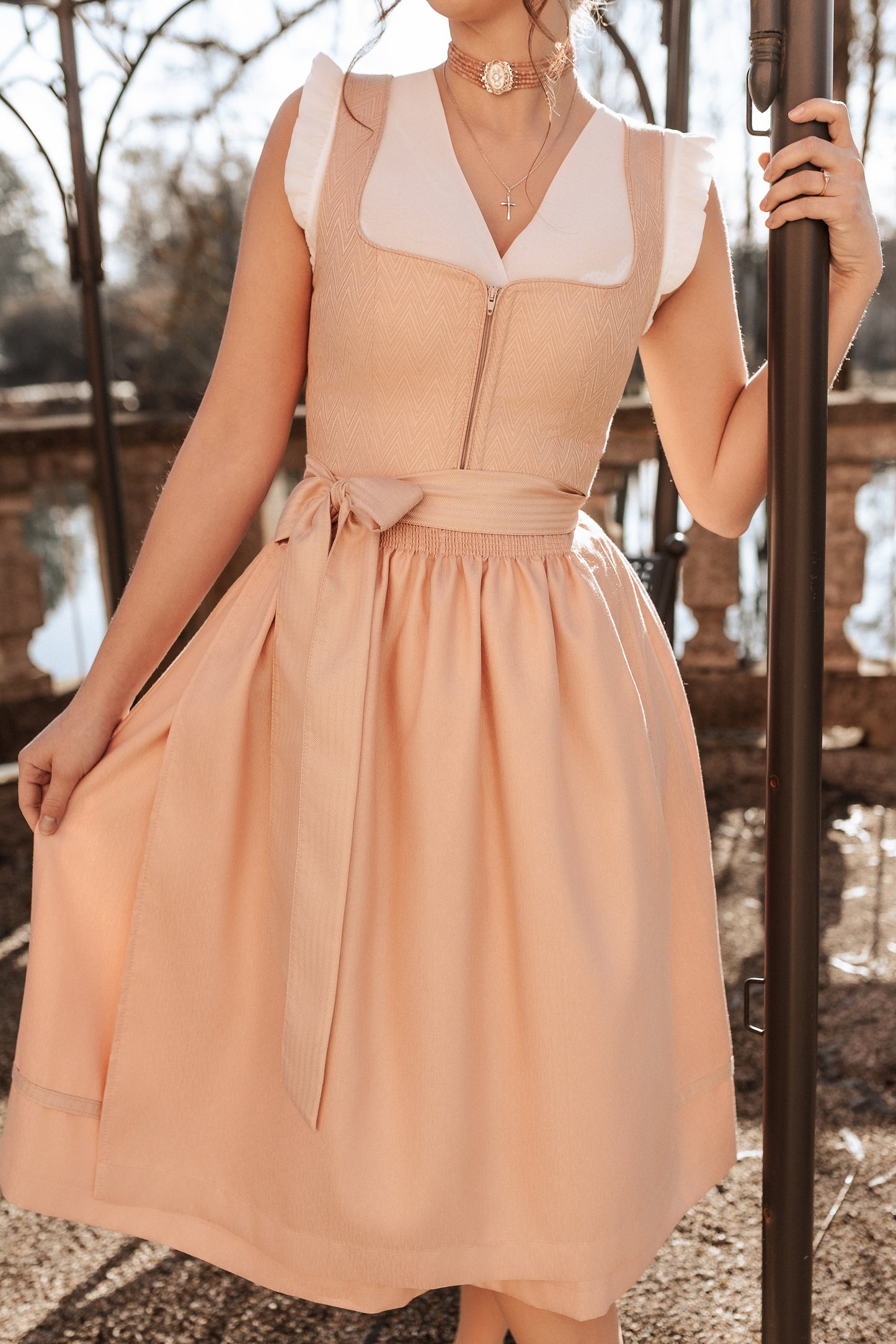Dirndl Lisa in Apricot