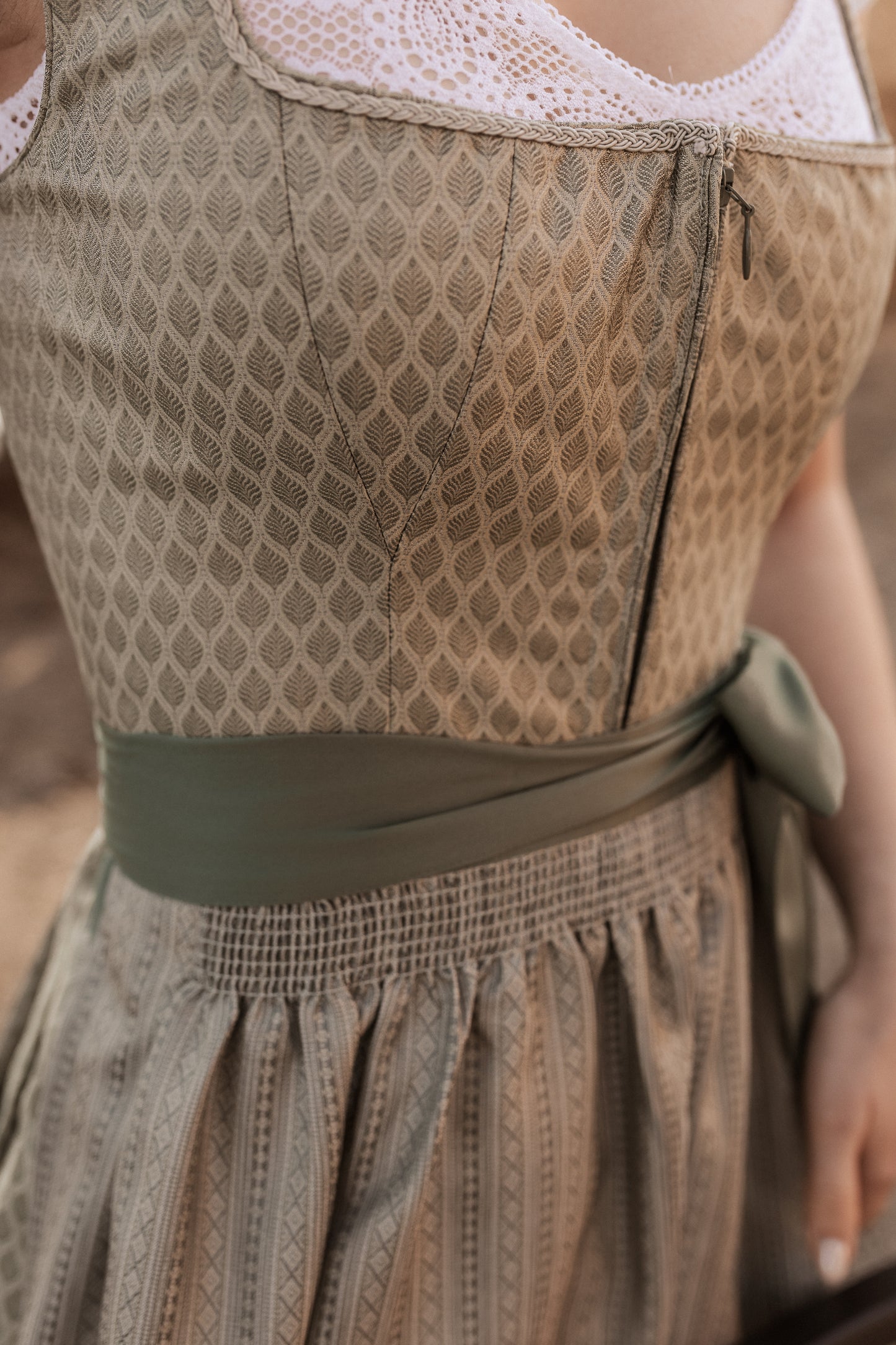 Dirndl Ella in Jadegrün