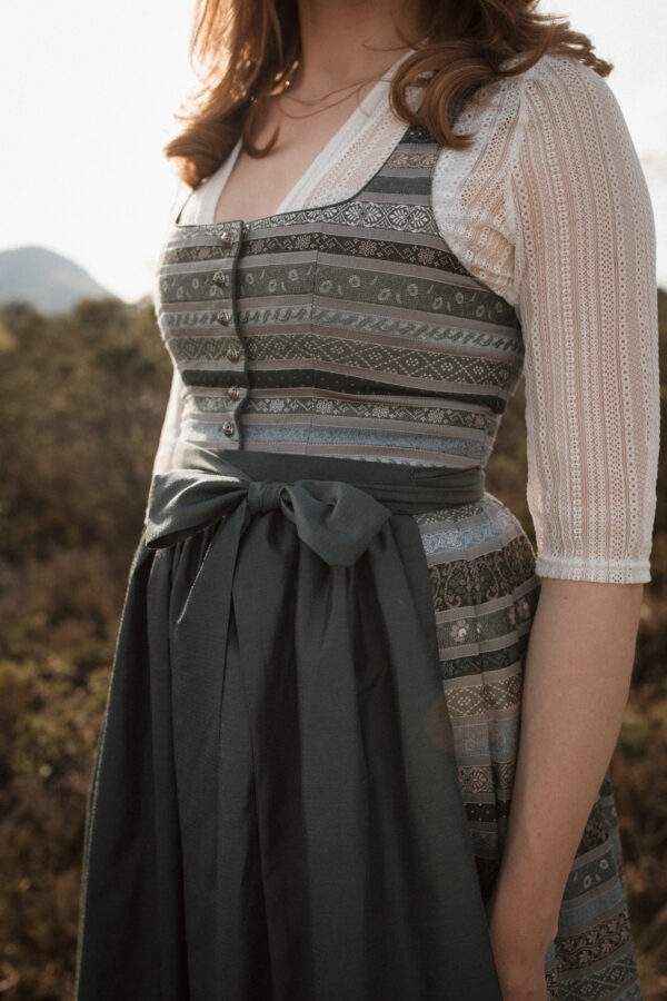 Leni Lex Dirndl Quirina smaragd