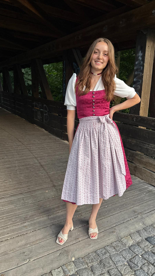 Vronika Dirndl Mari beere